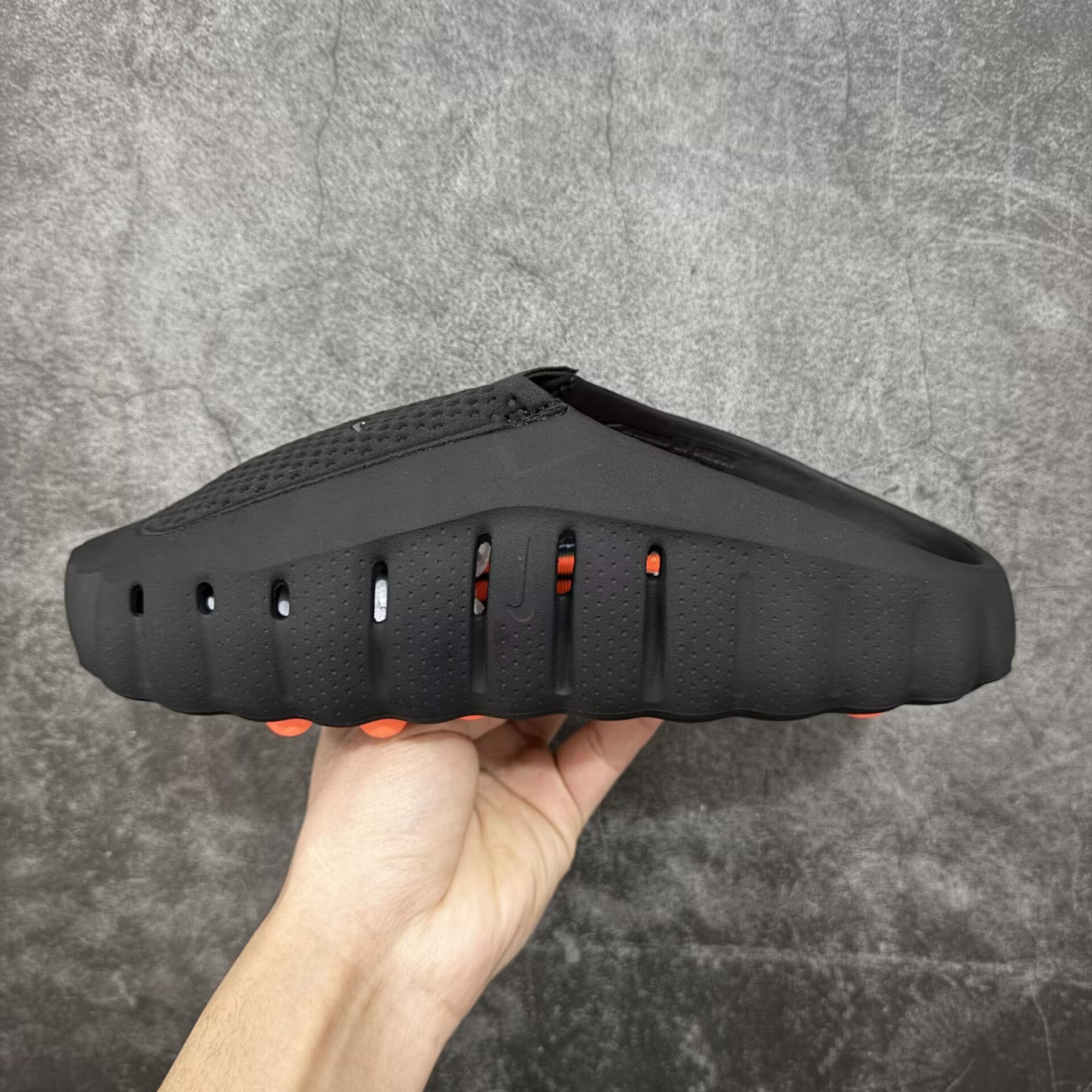 Nike Mind 001 Slide (Runs one size small)