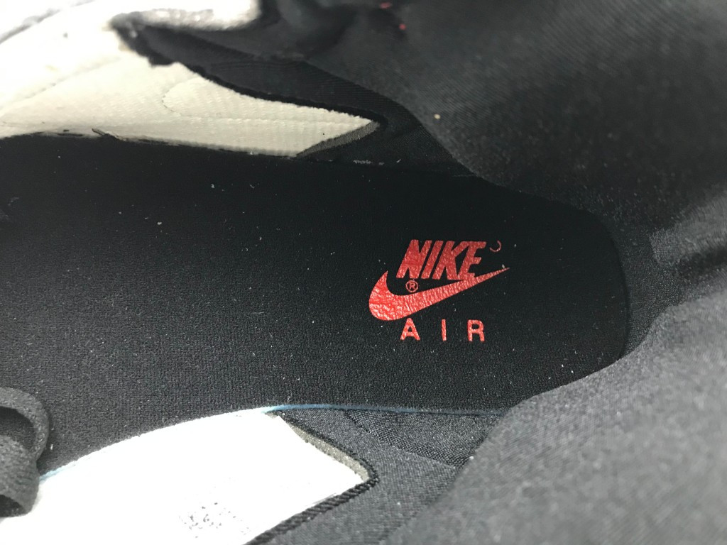 UA WMNS AIR JORDAN 1 RETRO HIGH "SATIN BLACK TOE"