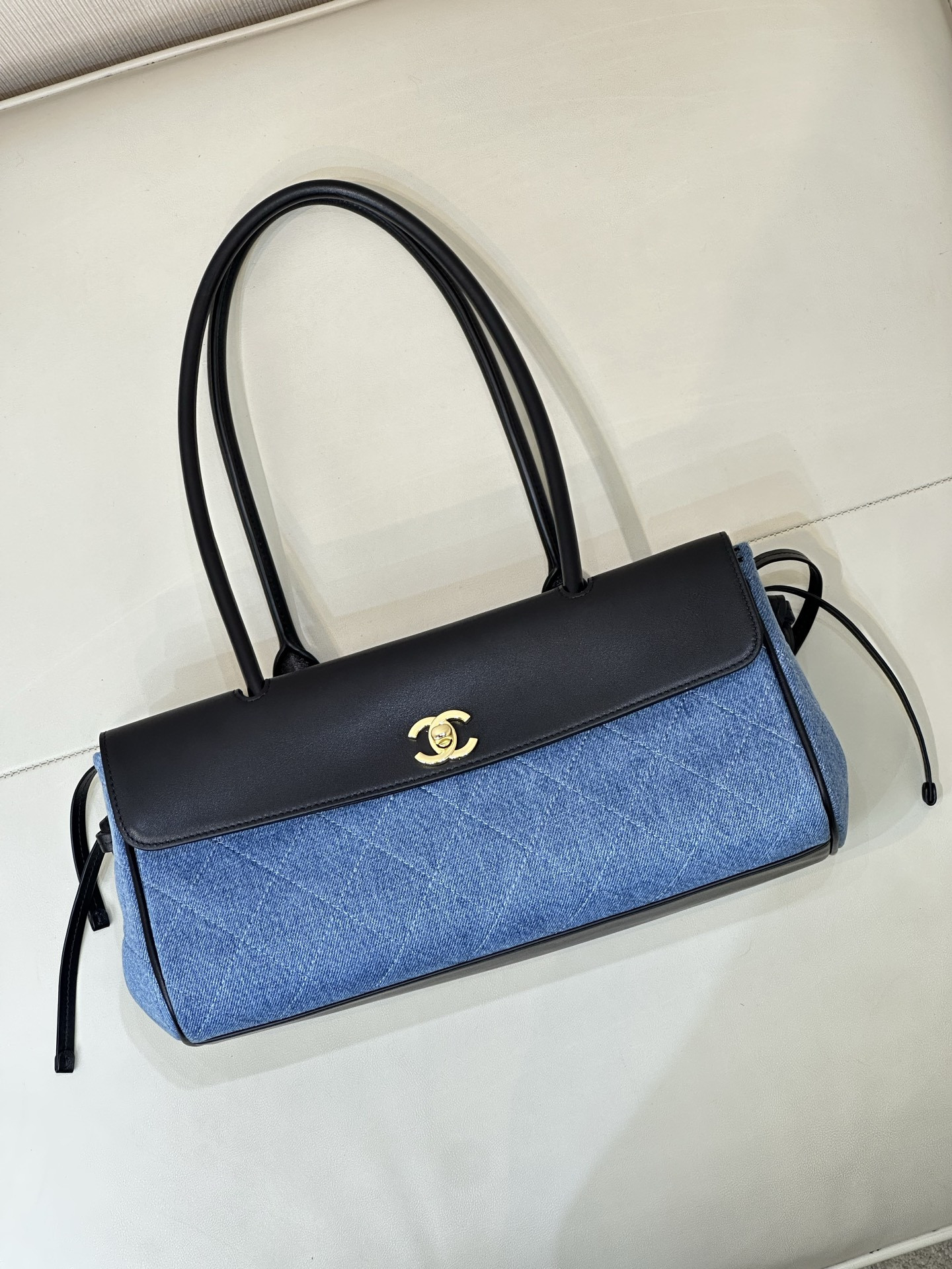 Ch**el small tote as6288 15x31x12cm