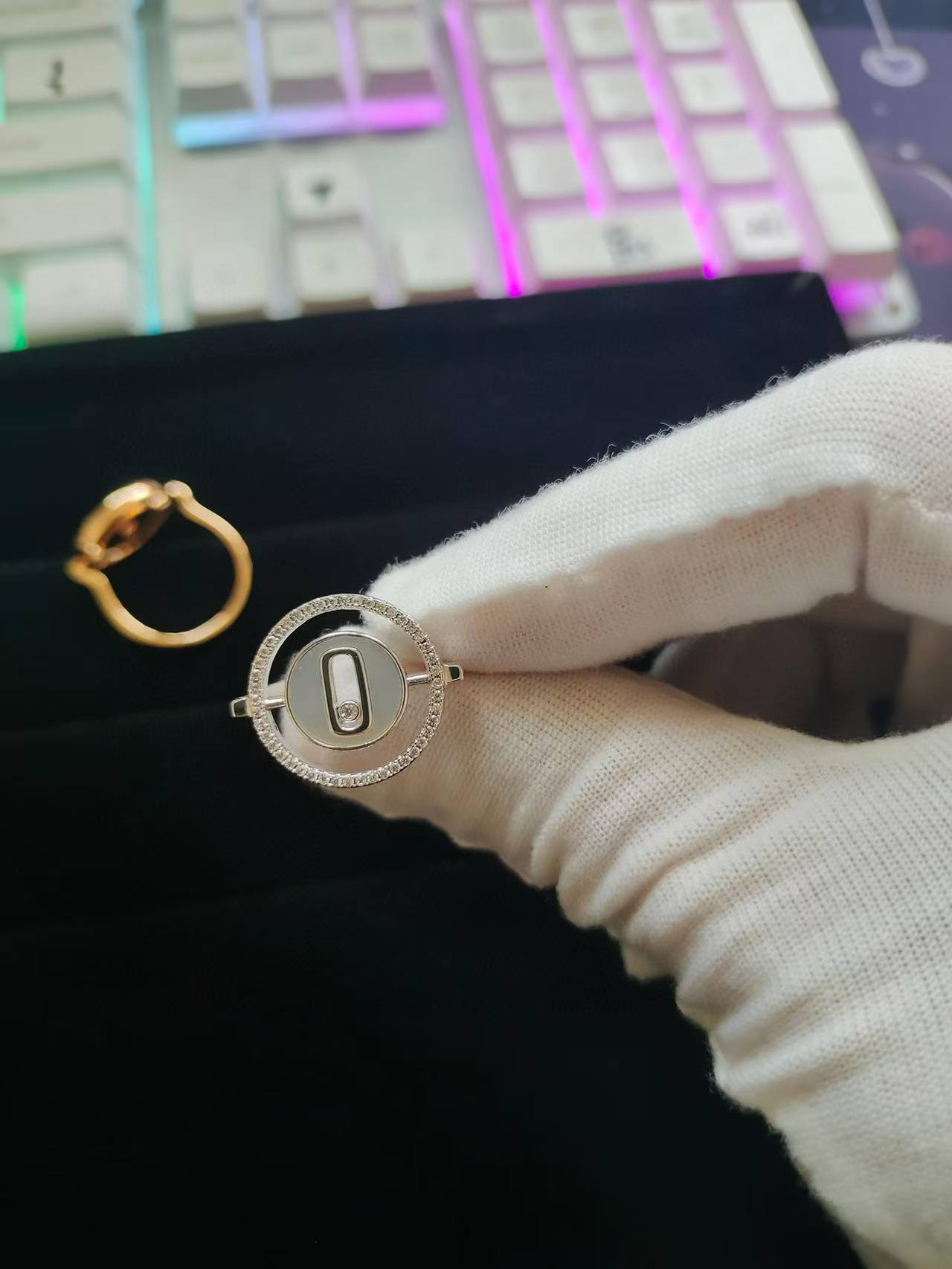 Mes1kaa ring