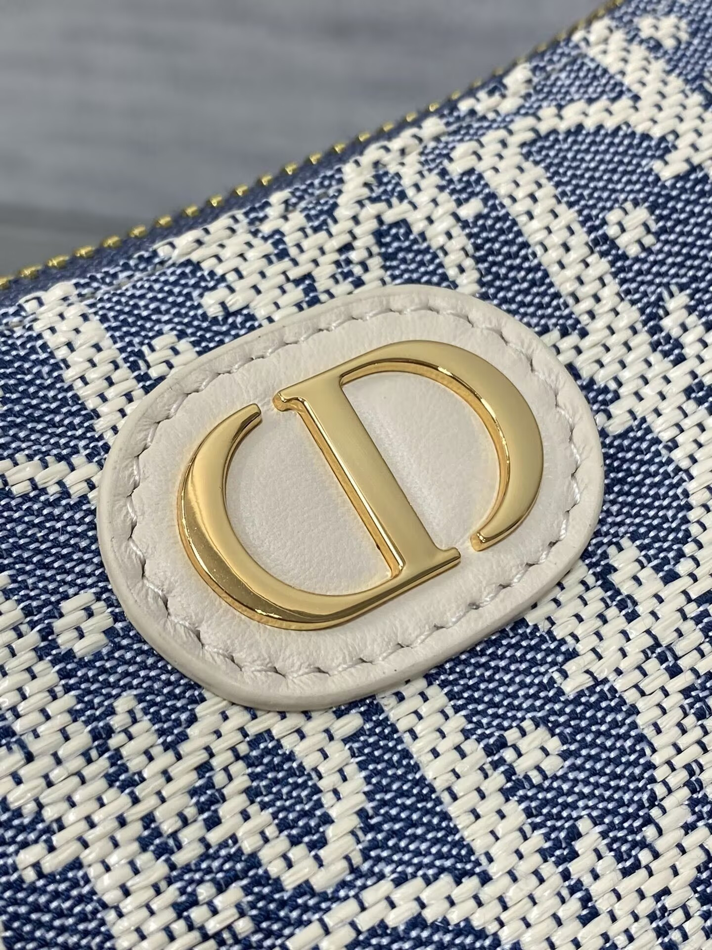 D10r 30 Montaigne Wanderlust Mini Bag Blue D10r Oblique Chambray with Smooth Calfskin 26x12x7cm