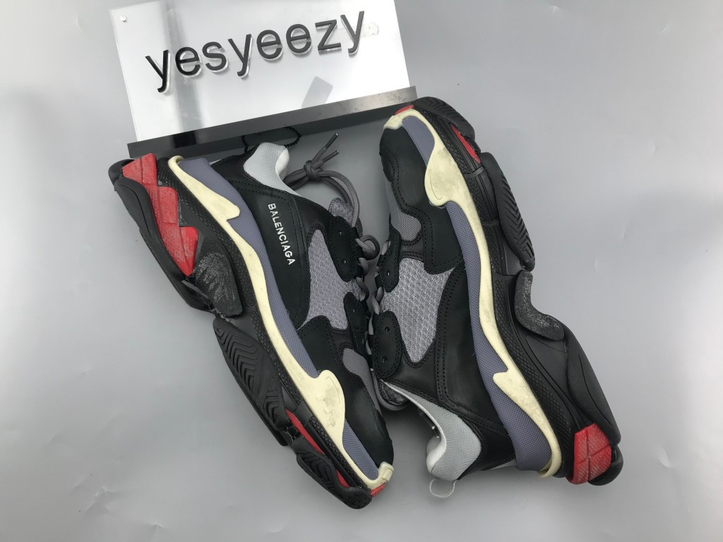 UA TRIPLE S TRAINERS DARK GREY RED WHITE