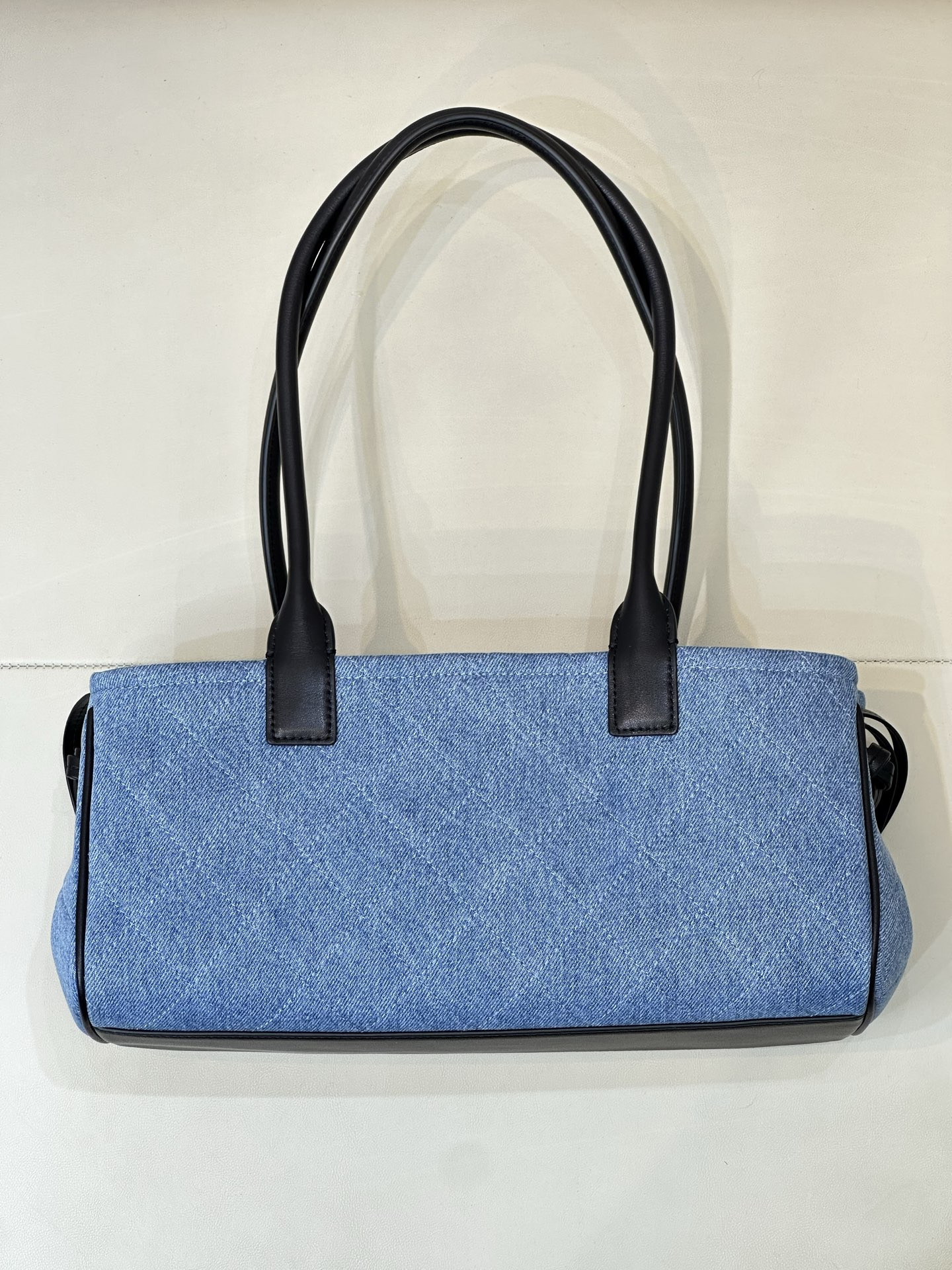 Ch**el small tote as6288 15x31x12cm