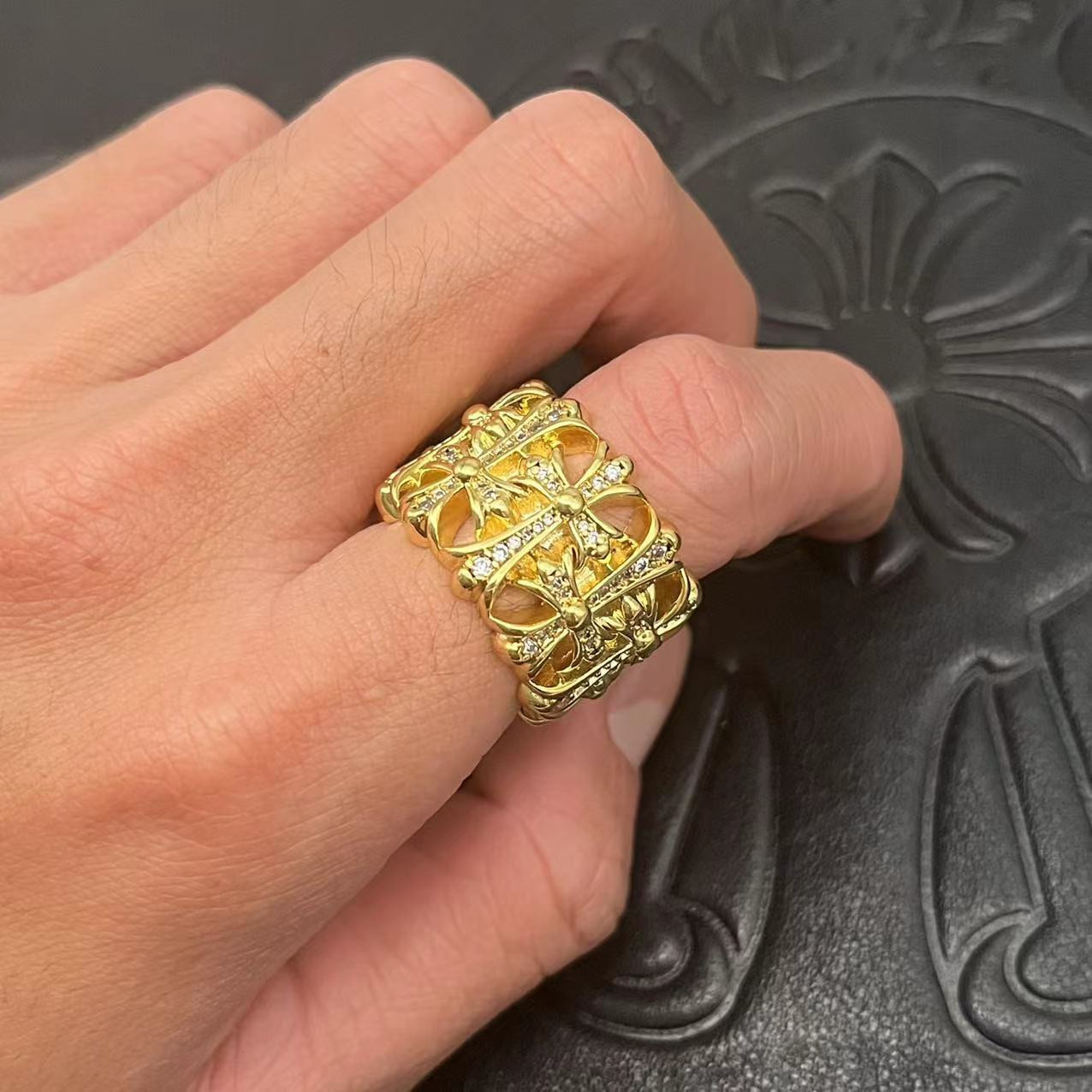 Ch*0me He**ts Cross Ring