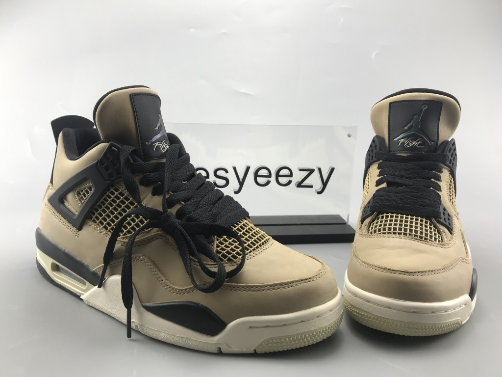 UA AIR JORDAN WMNS AIR JORDAN 4 RETRO "MUSHROOM"