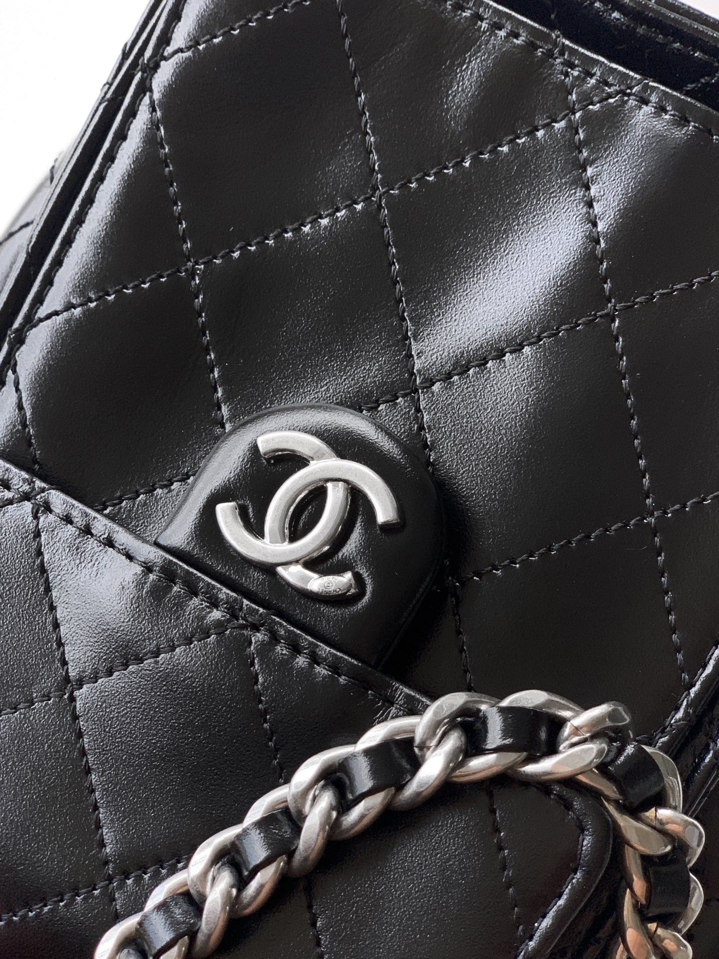 Ch**el 25c bucket bag oil wax leather 30x26x14cm