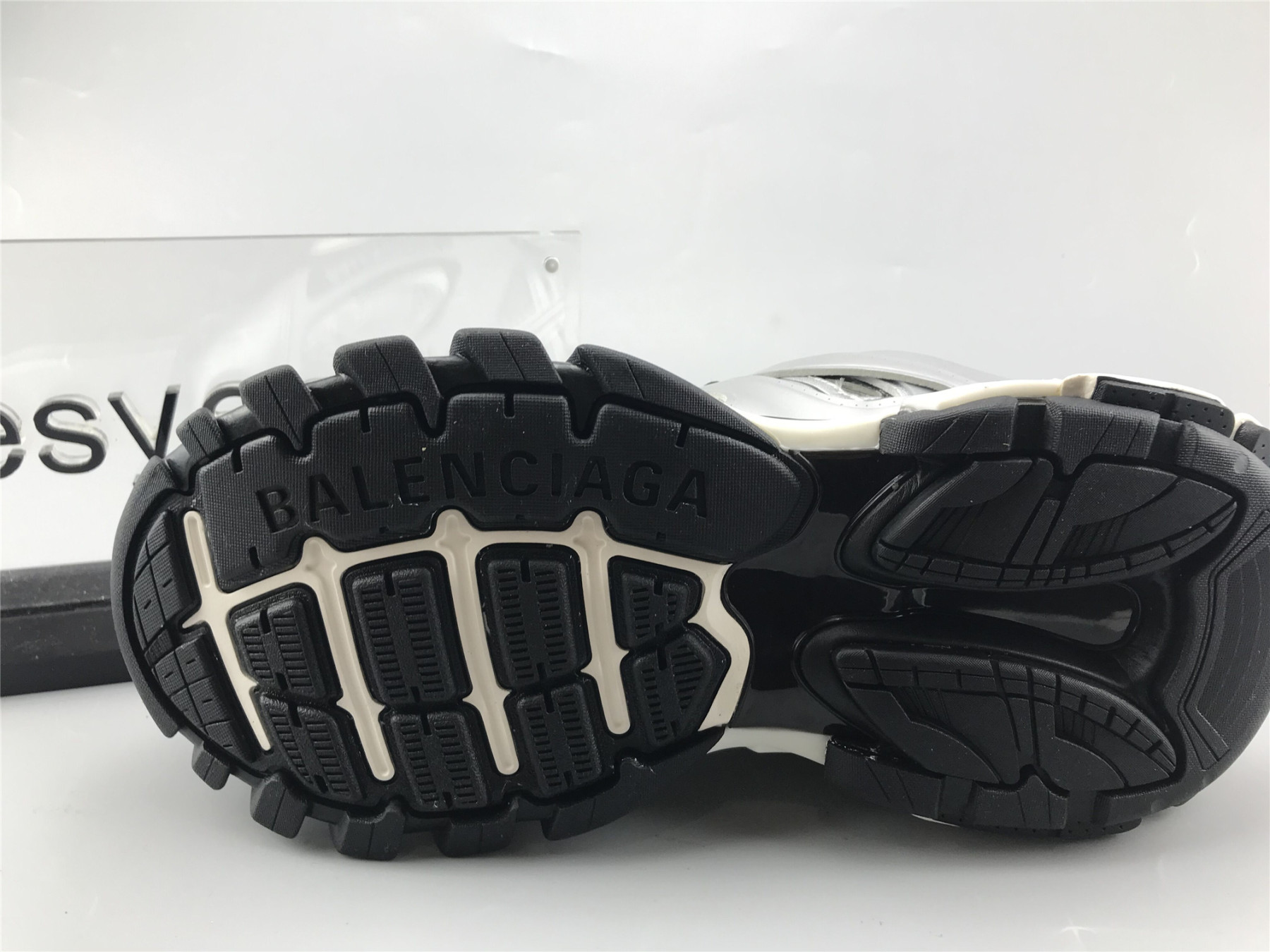UA TRACK SNEAKER IN BLACK AND SILVER MESH AND NYLON