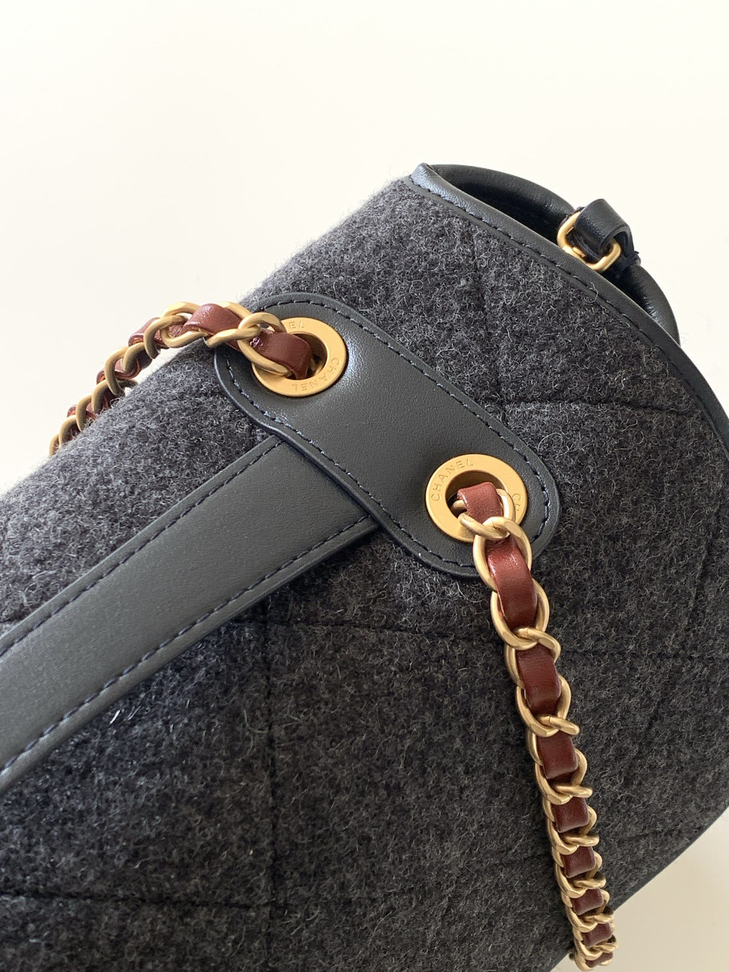 Ch**el flap bag with top handle 23x32x10cm
