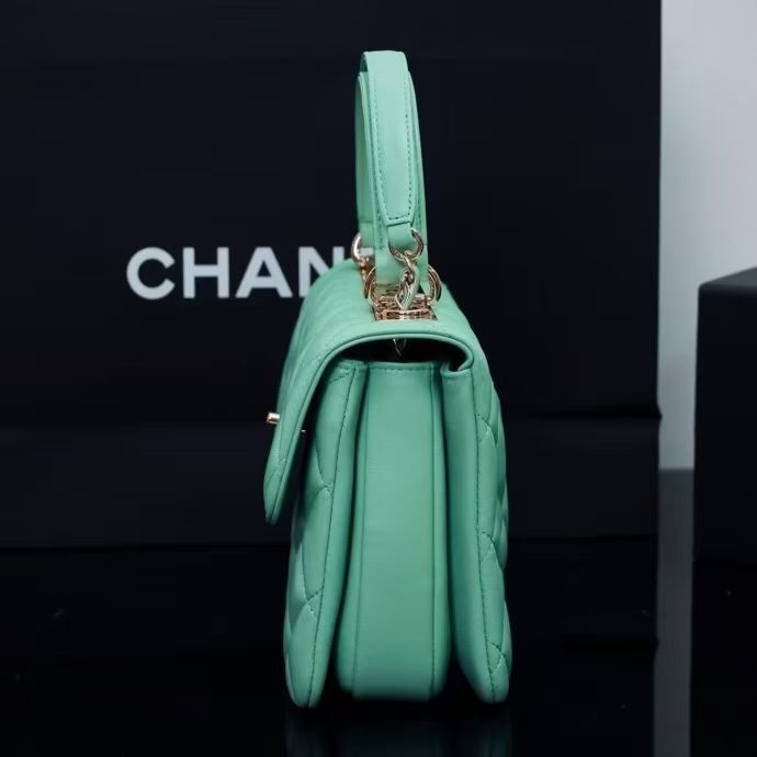 Ch**el flap bag with top handle 17x25x12cm