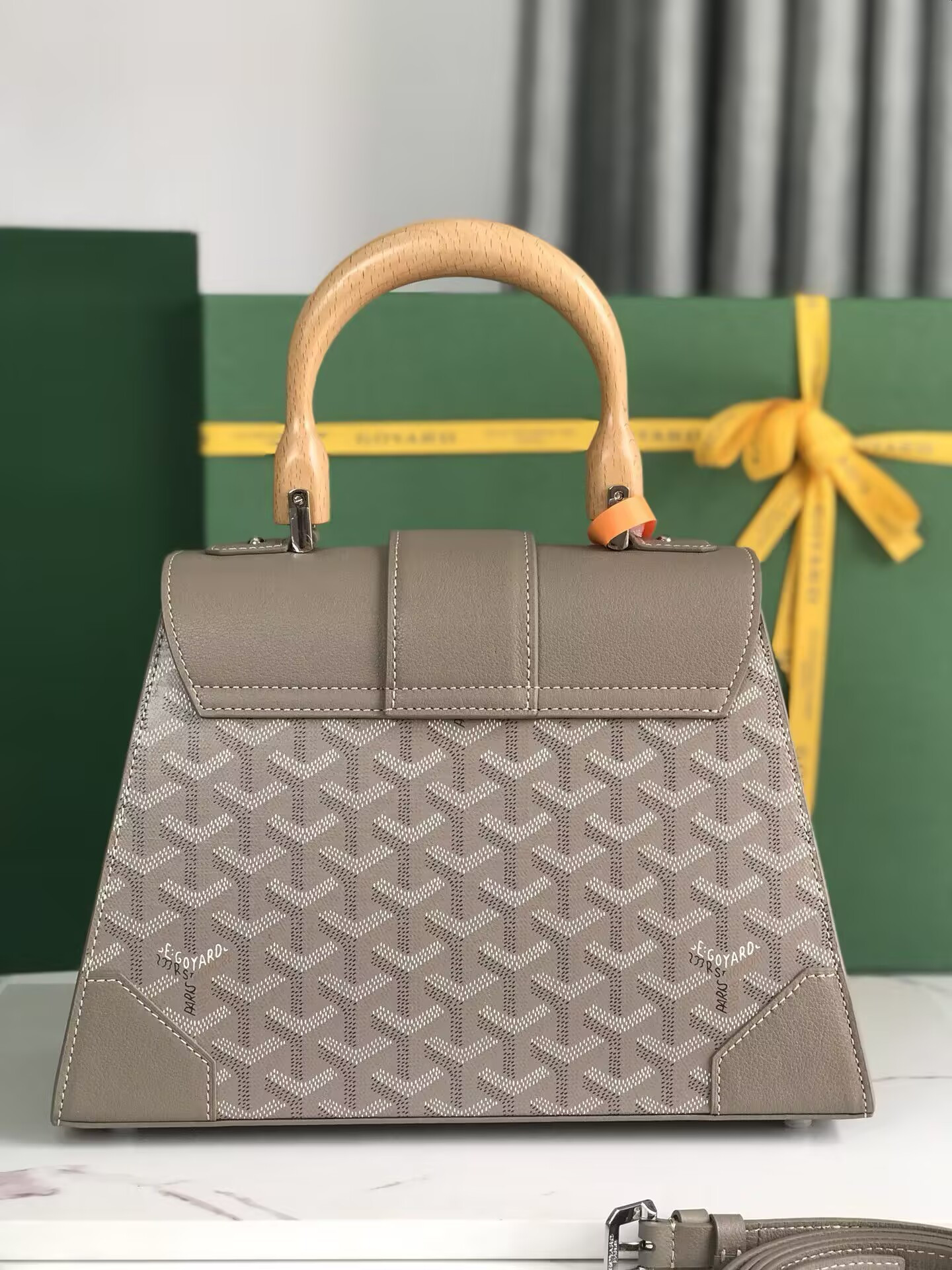 G09ard saïgon small bag 28x20x12cm