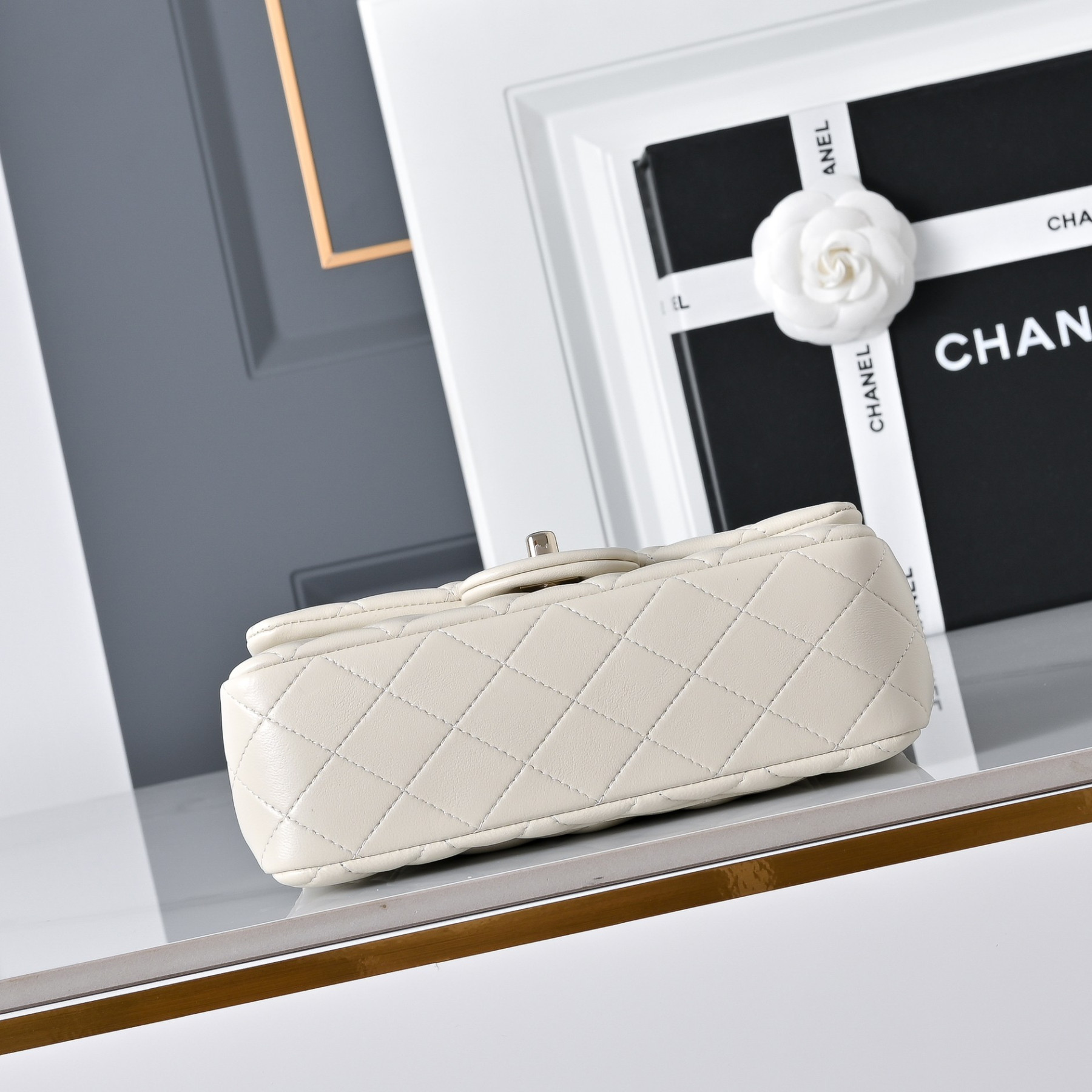 Ch**el mini flap bag 20x12x6.5cm