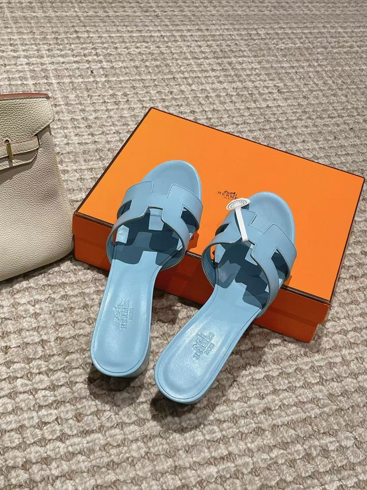 UA H**me5 Oasis Sandal