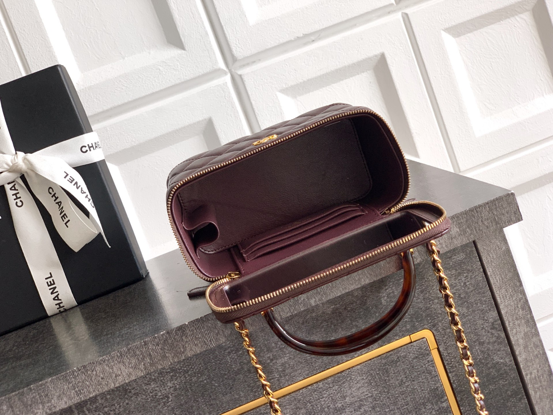Ch**el classic vanity with chain handbag 17x9.5x8cm