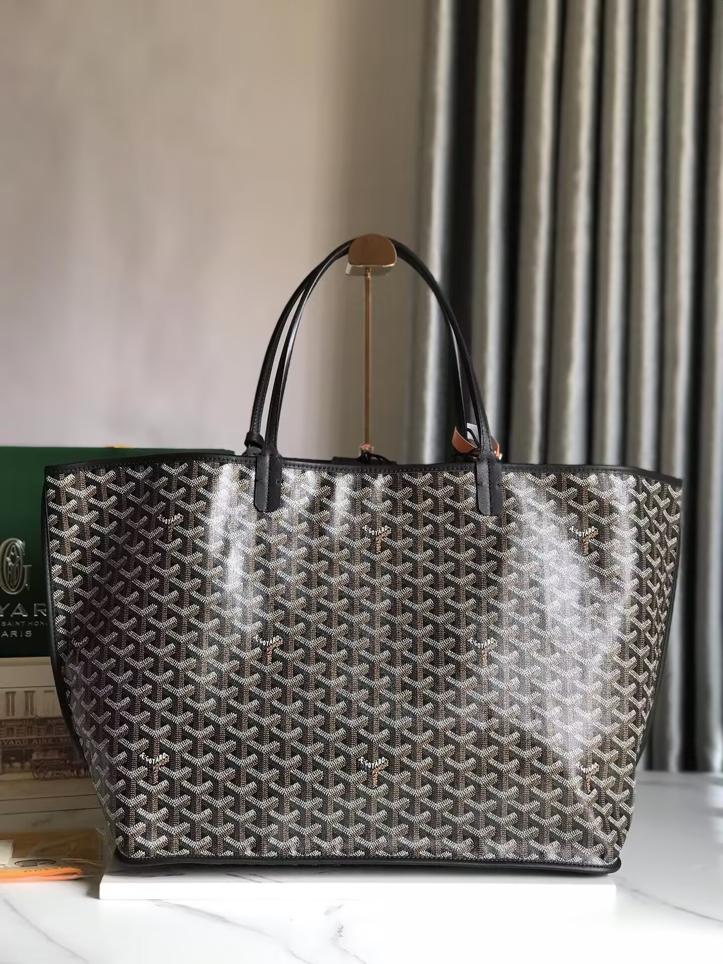 G09ard anjou gm bag 39x32x19cm