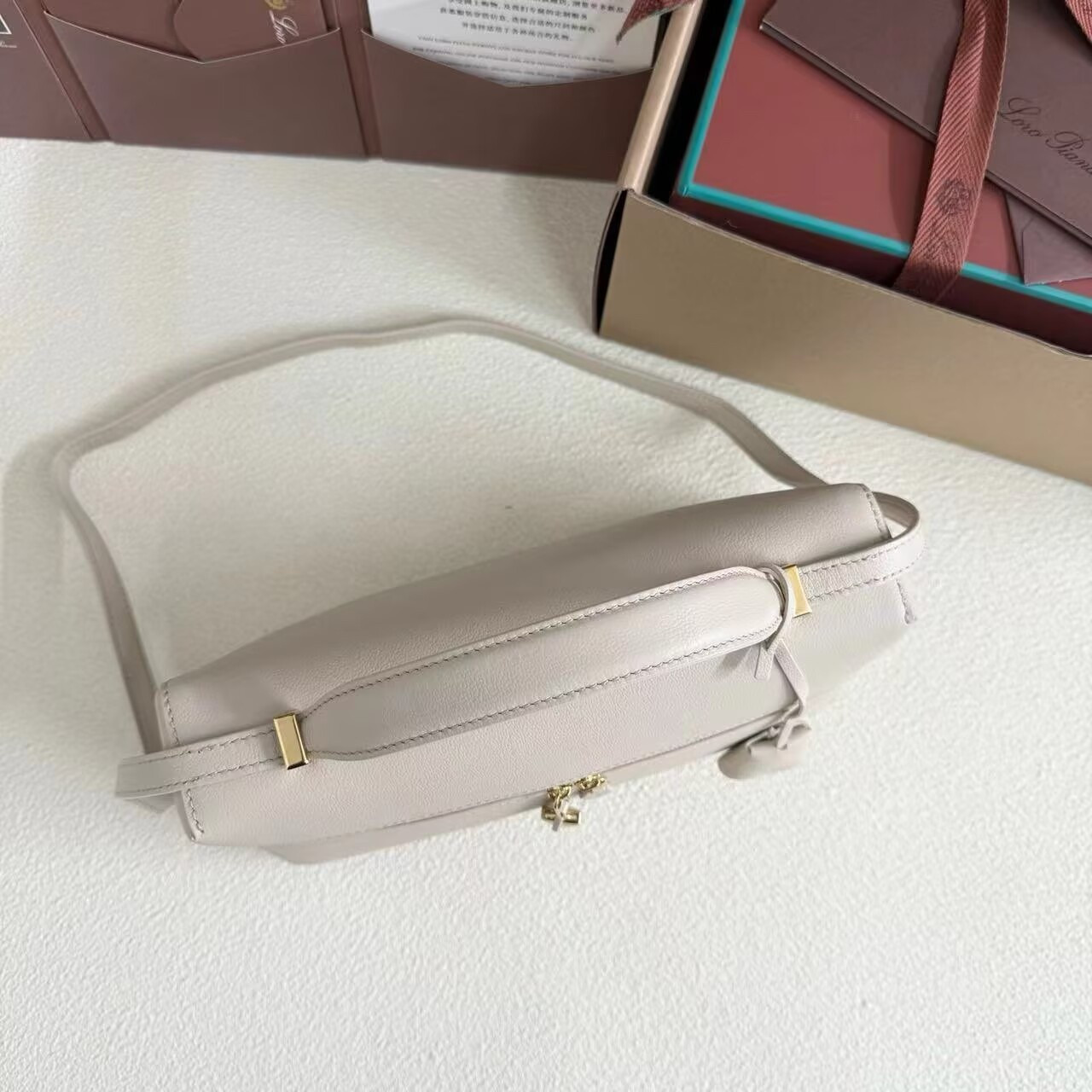 L0r0 P1ana extra pocket l27 16x27x10cm
