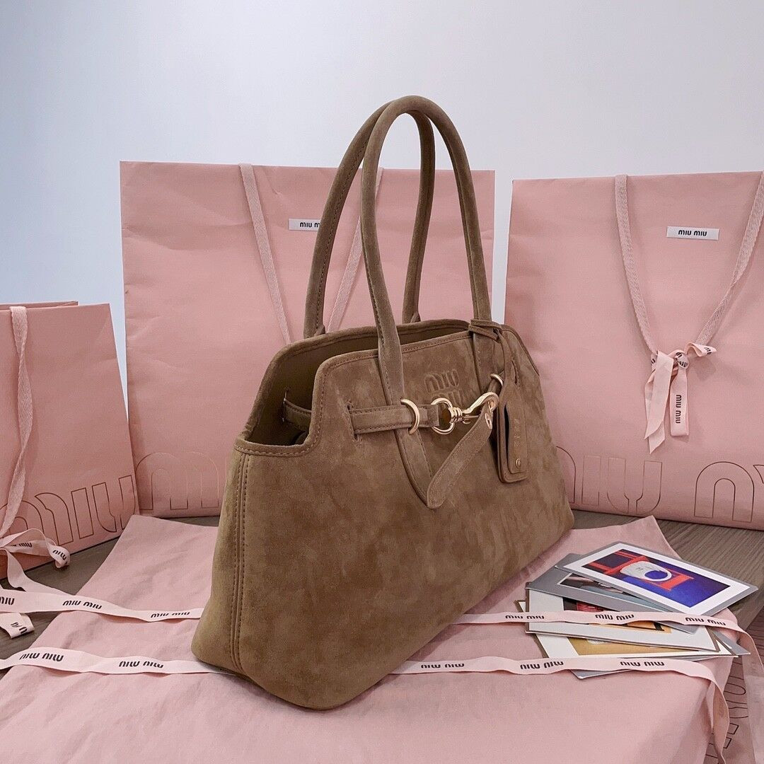 M1v M1v aventure suede bag 22.5x44x14.5cm