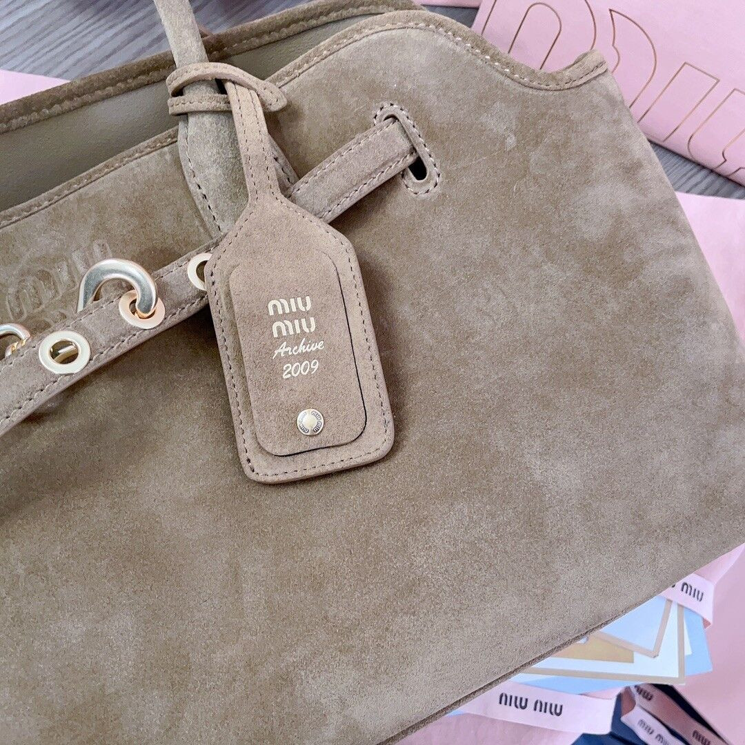 M1v M1v aventure suede bag 22.5x44x14.5cm