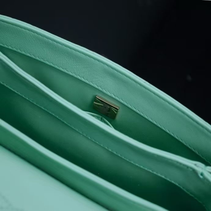Ch**el flap bag with top handle 17x25x12cm