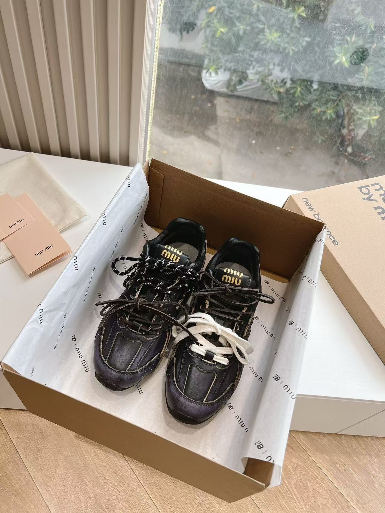 ua m1v m1v x new Ba1an*e 530 sl leather sneakers