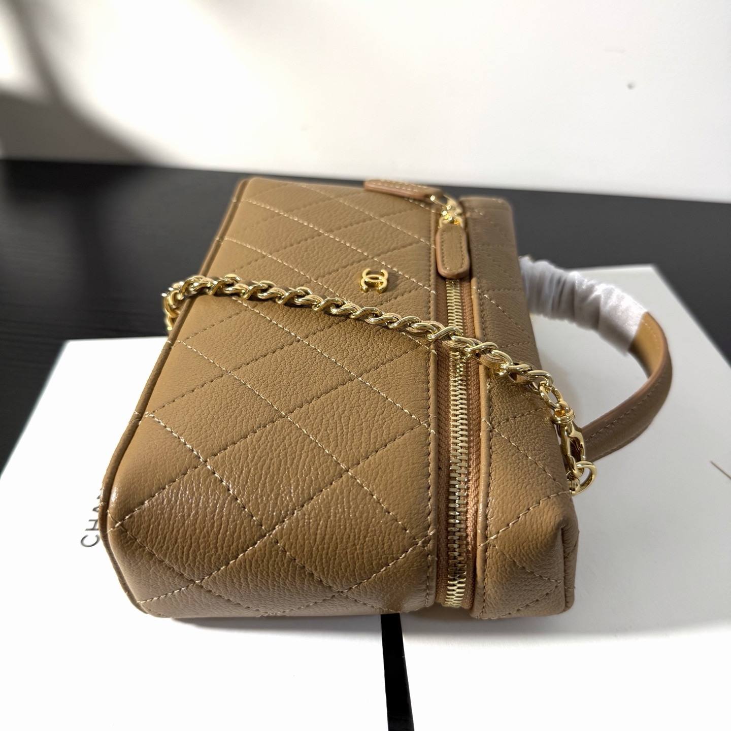Ch**el classic vanity with chain handbag 17x19.5x5cm