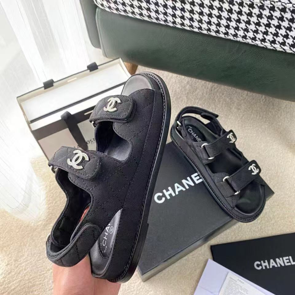 UA Ch**el SLIDES