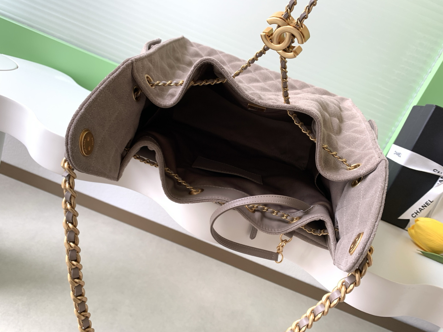 Ch**el 25c bucket bag 40x30x15cm