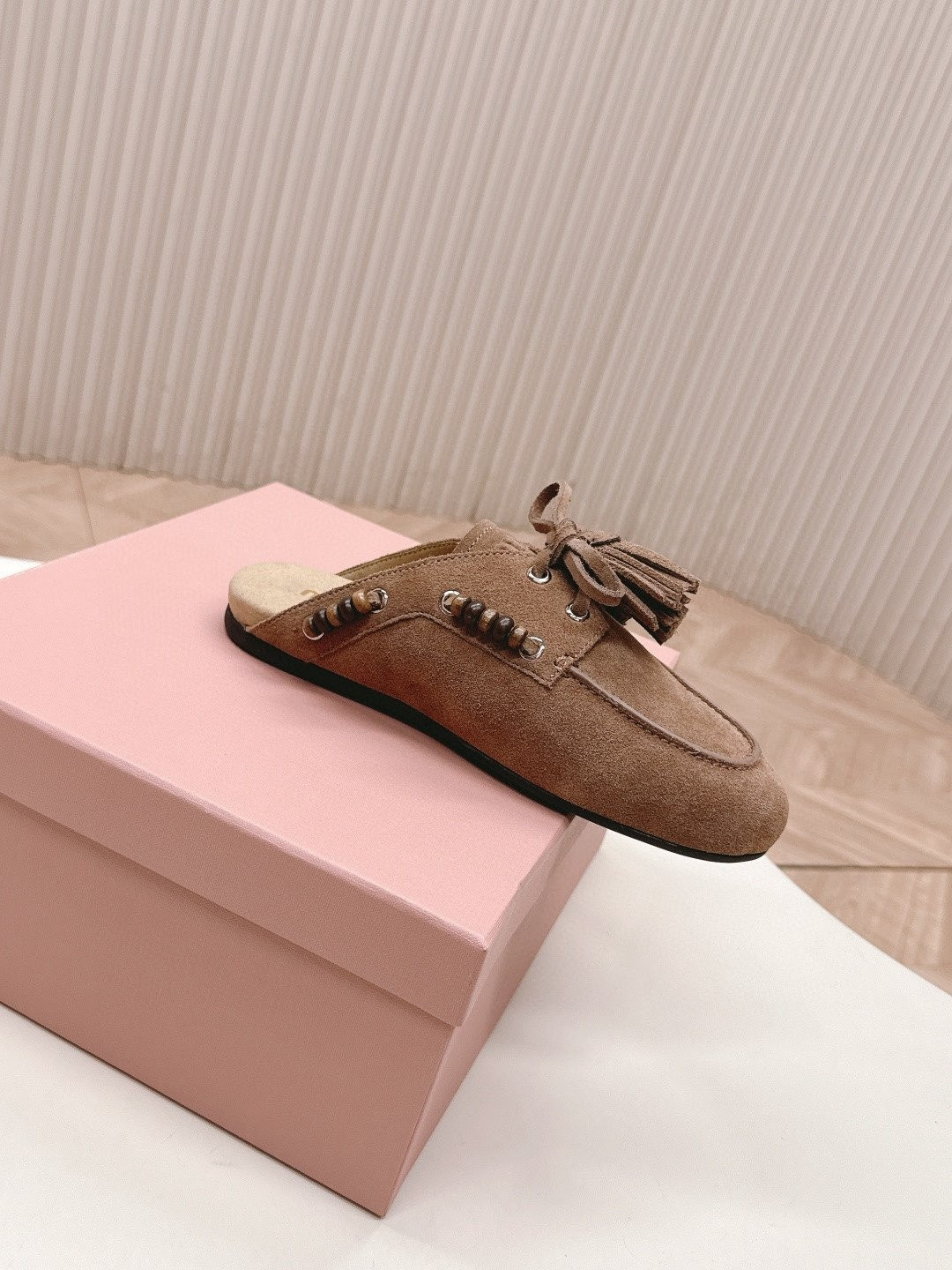 ua M1v M1v tassel mules