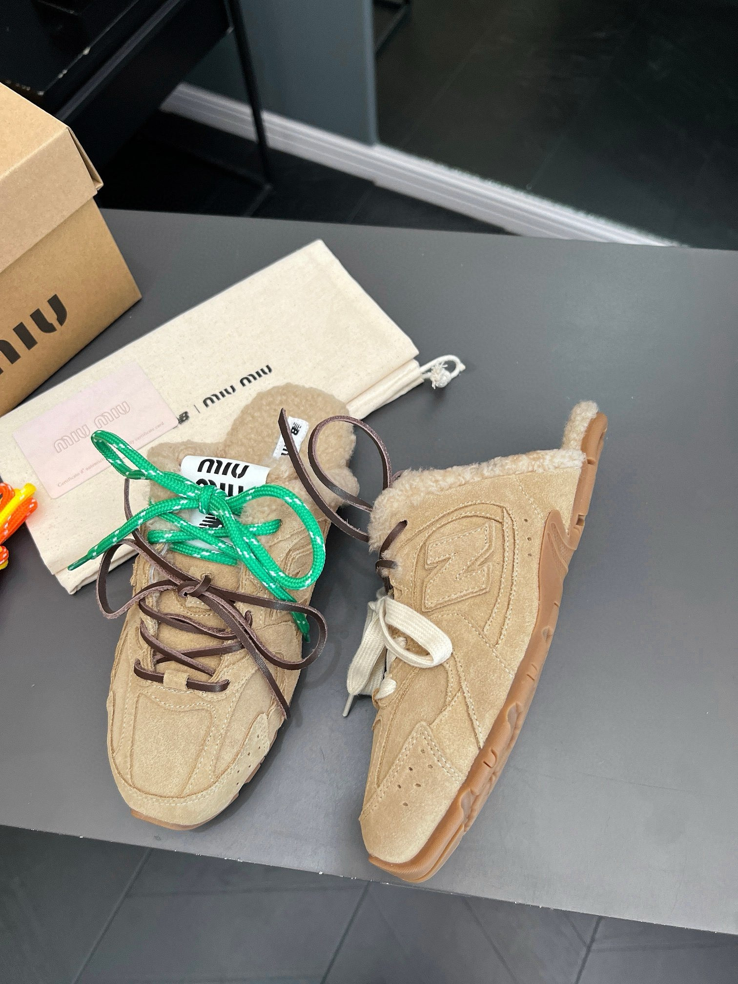 ua new Ba1an*e x m1v m1v 530 sl suede sneaker mules