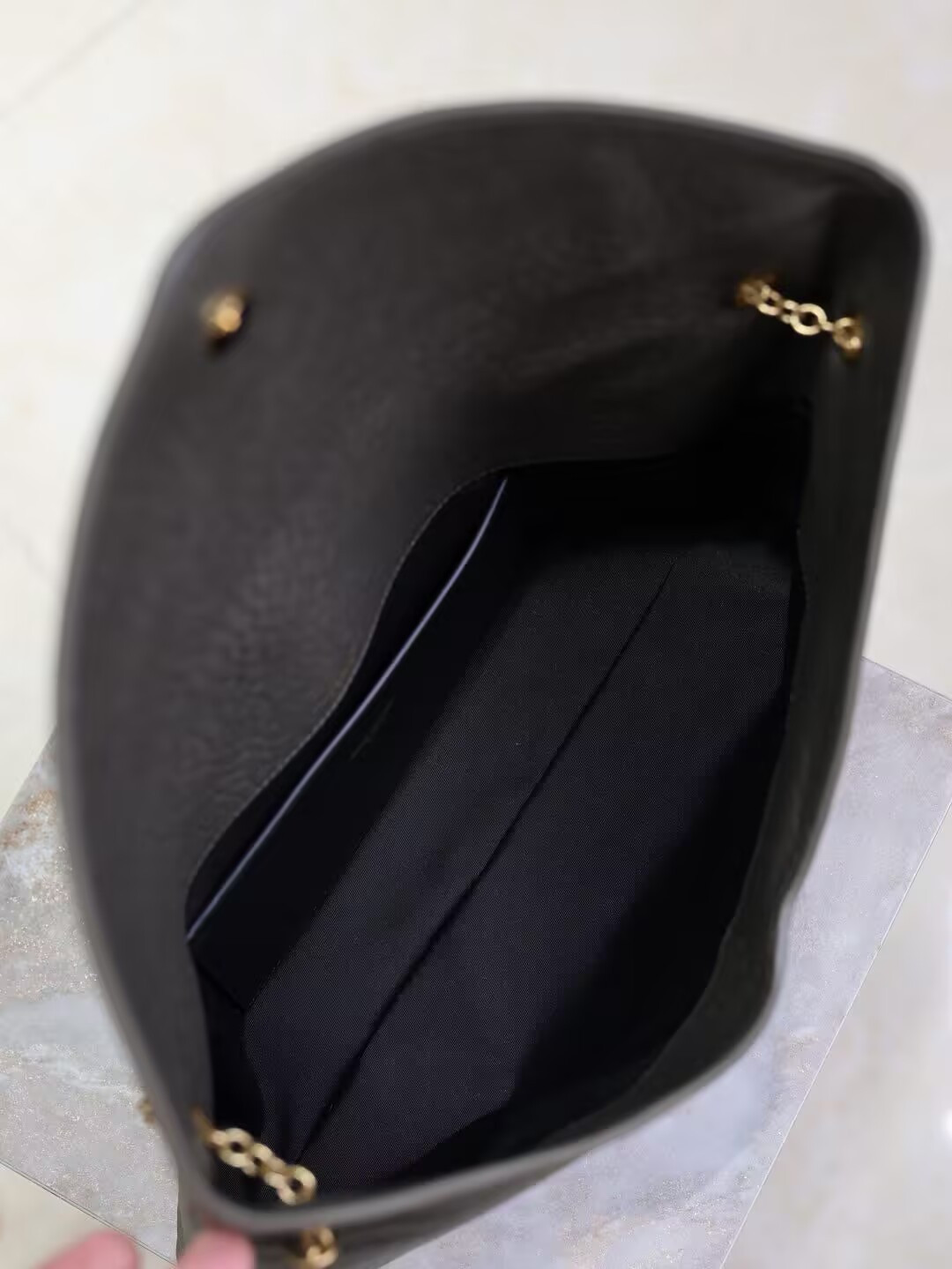 Y51 cassandre pouch on chain 35x22x3-4.2cm