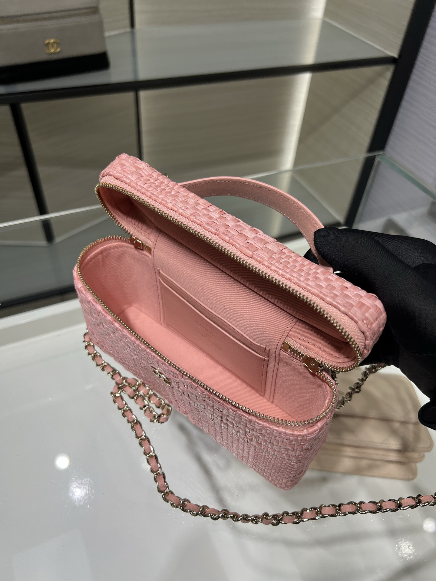 Ch**el classic vanity with chain handbag ap4385 17x19.5x5cm