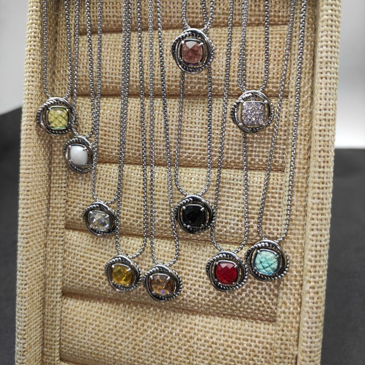 dau1d Yvrm*n square d1am0nd necklace(main stone 7mm, chain thickness 1.5mm, length 45+5cm delay chain)