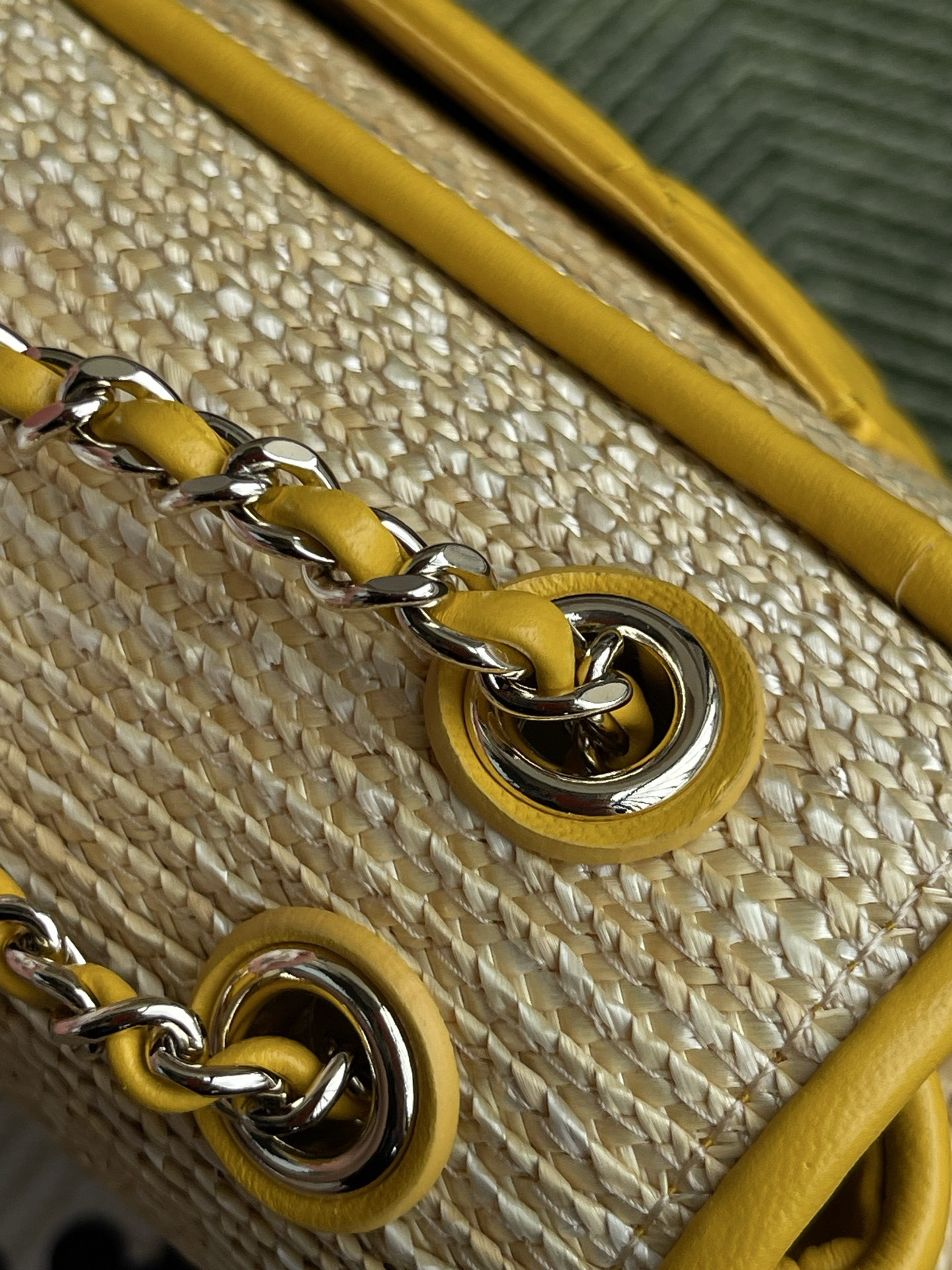 Ch**el flap bag as6017 23x14.5x6cm