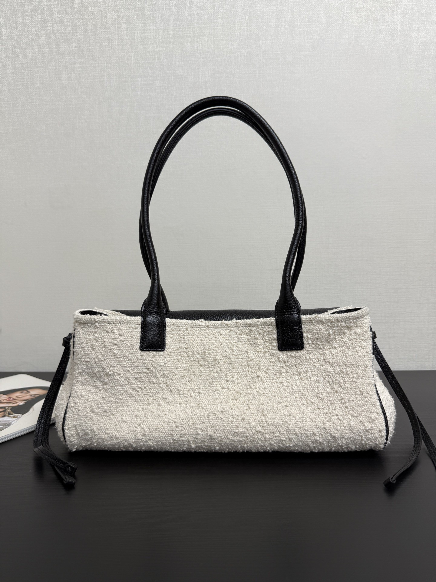 Ch**el small tote as6288 15x31x12cm