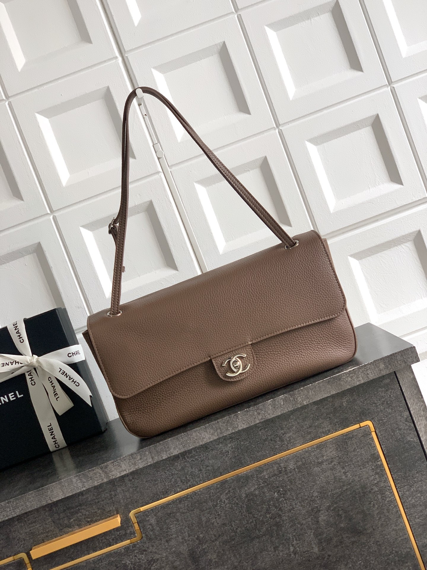 Ch**el maxi flapbag as6231 19.5x32x10cm