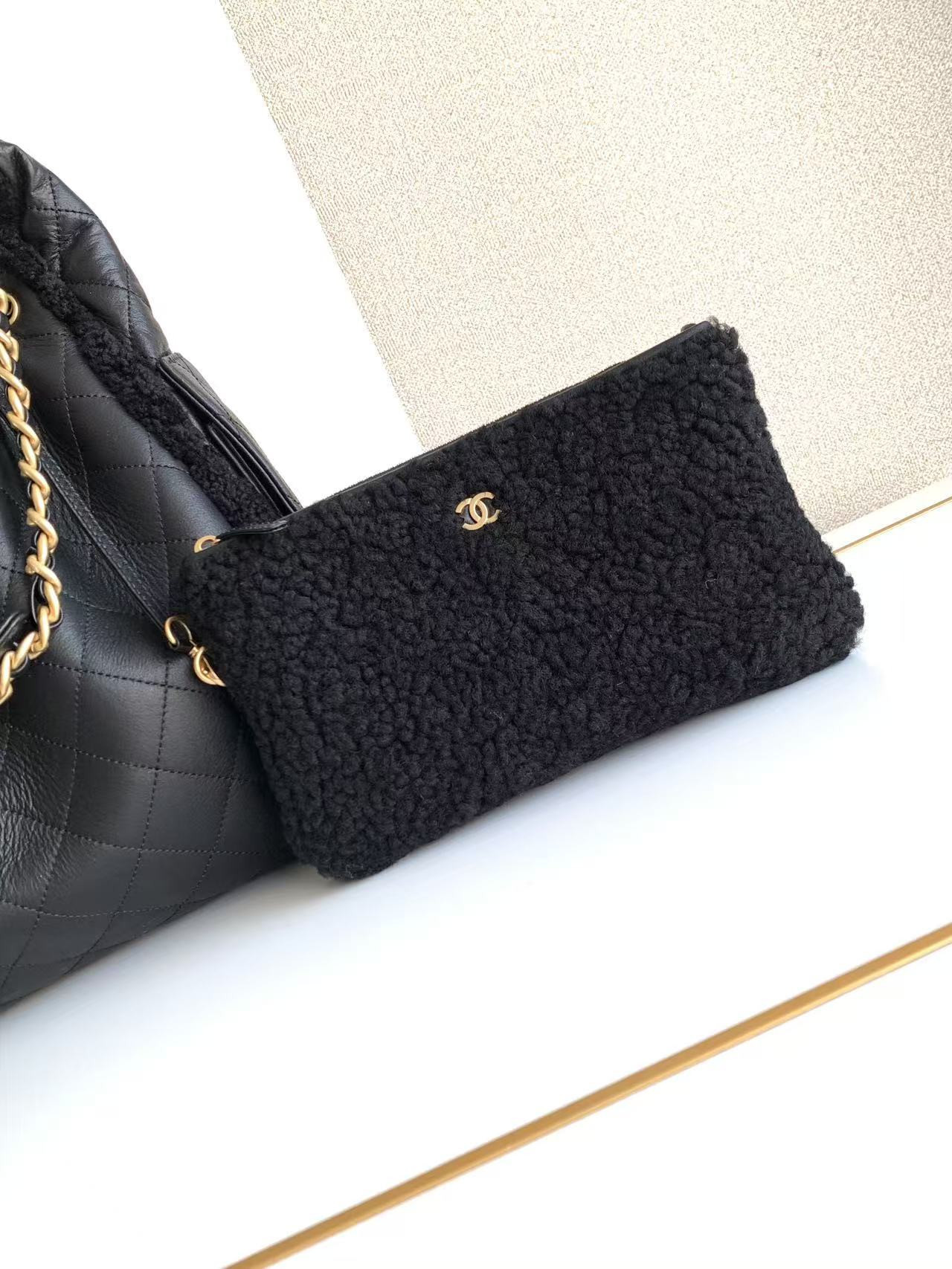 Ch**el 25c bucket bag 40x30x15cm
