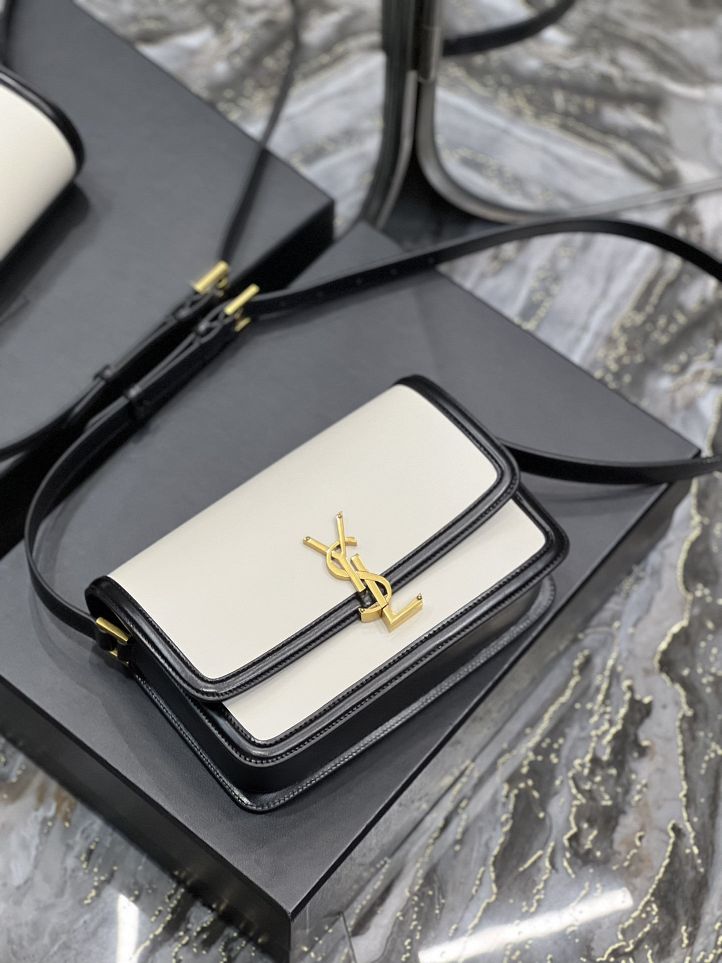 Y51 SOLFERINO SMALL SATCHEL IN BOX Sa1nt Lau*nt 19 X 13 X 5 CM