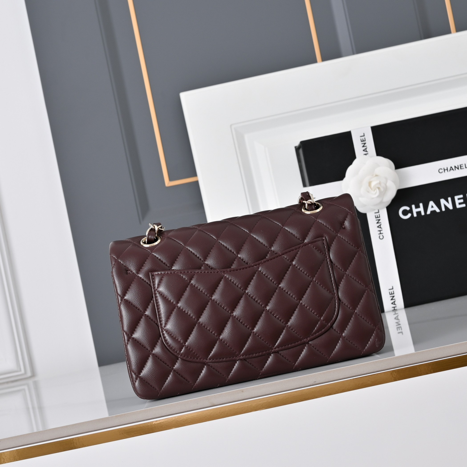 Ch**el classic flap handbag burgundy with light gold hardware a01113 23x14.5x6cm