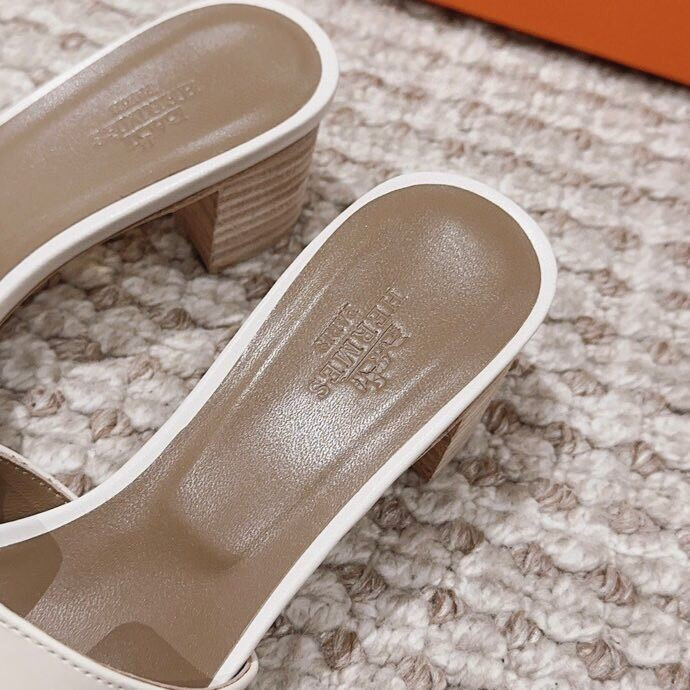 UA H**me5 Oasis sandal