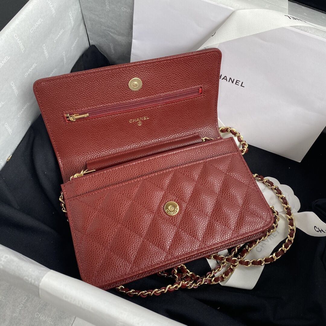 Ch**el WOC CLASSIC WALLET ON CHAIN RED 4.8 × 7.5 × 1.4 in