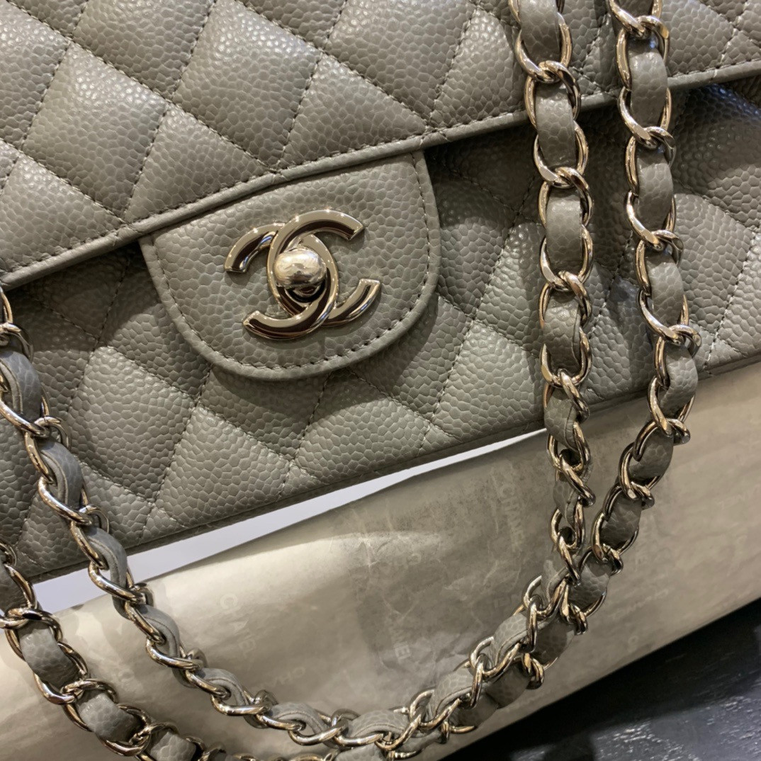 Ch**el Classic Handbag in Grained Litchi Pattern Calfskin & Silver-Tone Metal, Gray 6 × 9.9 × 2.5 inches