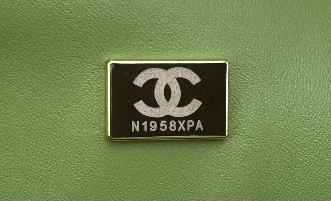 Ch**el MINI CLASSIC 11.12 HANDBAG 25 15.5 × 25.5 × 6.5 cm
