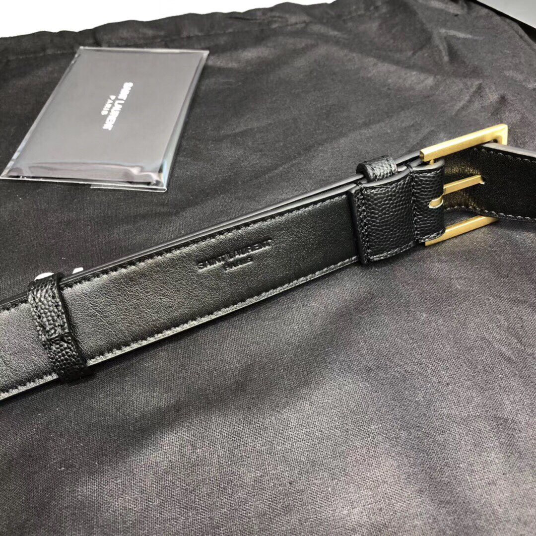 Y51 CASSANDRE CLASSIC belt bag in grain de poudre embossed leather 25 x 14 x 3.5 cm