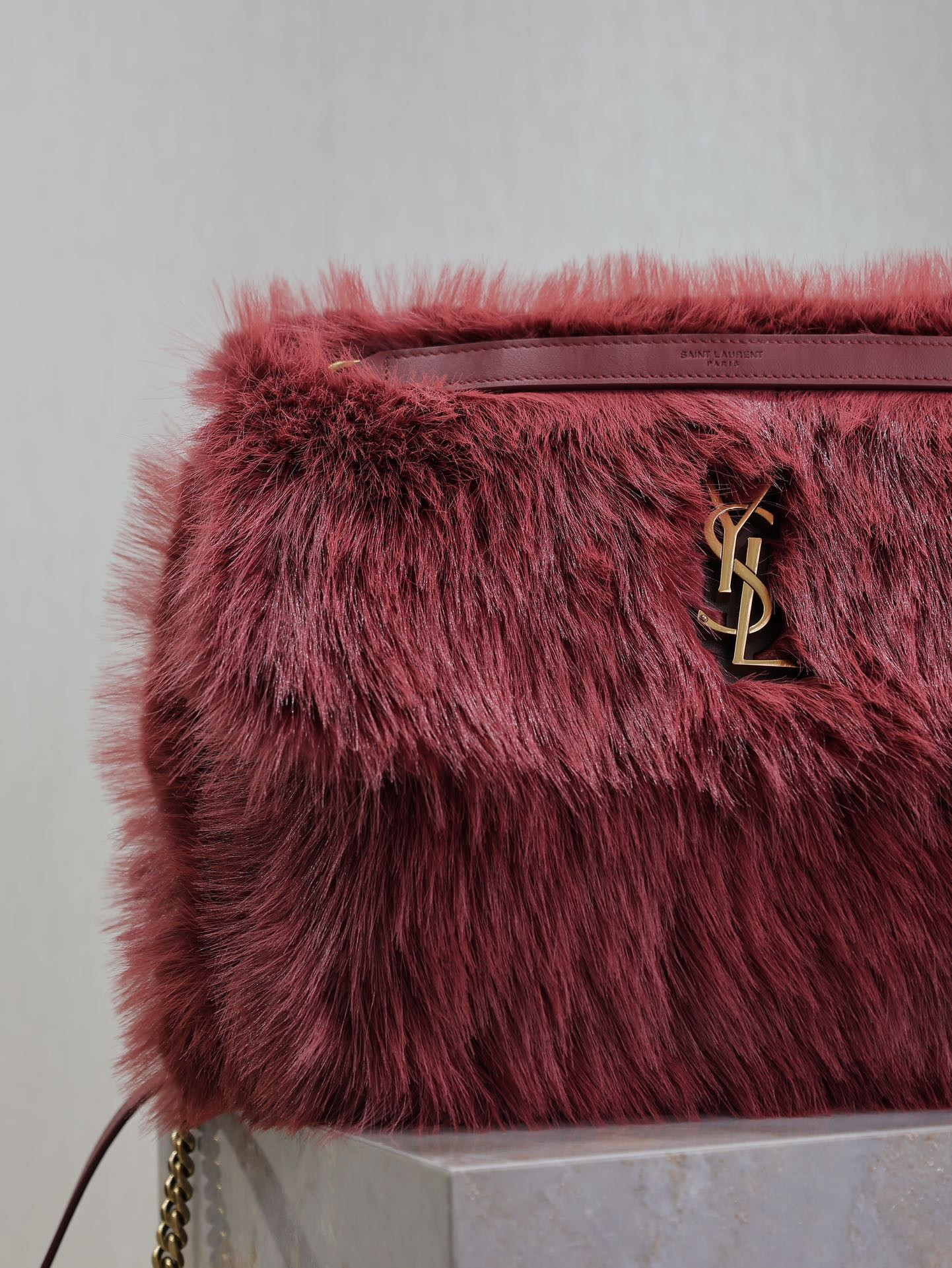 Y51 NIKI LARGE IN SHEARLING 32x23x9cm