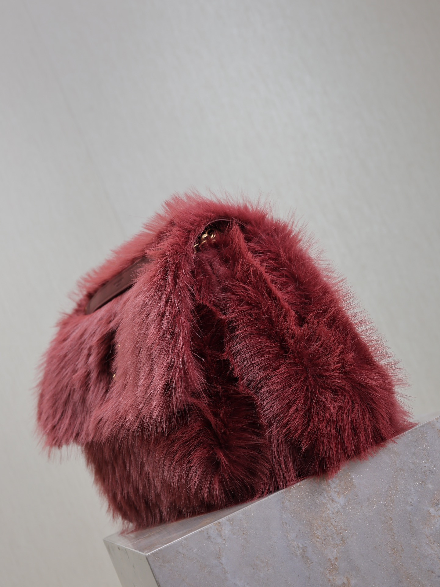 Y51 NIKI LARGE IN SHEARLING 32x23x9cm