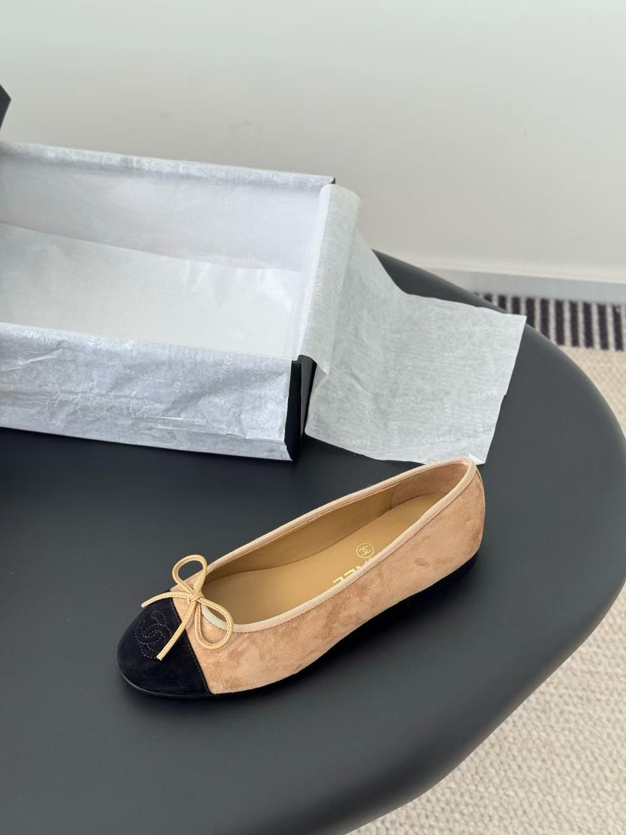 UA Ch**el Ballet flats