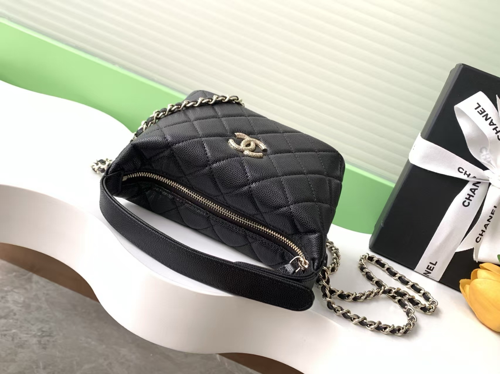 Ch**el Clutch with Chain 21.5x19x6cm