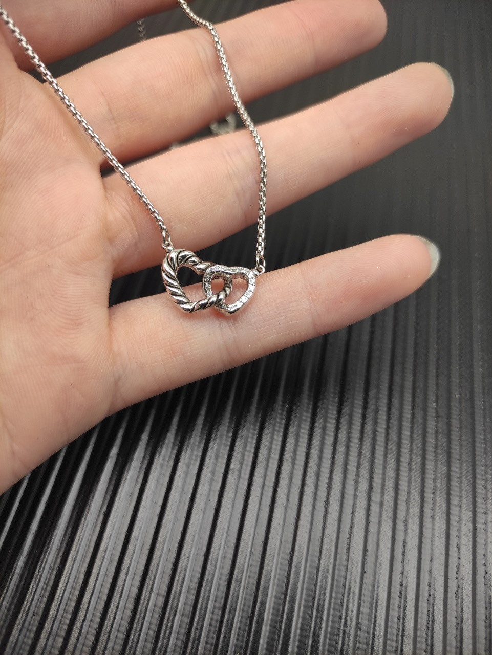 dau1d Yvrm*n interlocking heart necklace