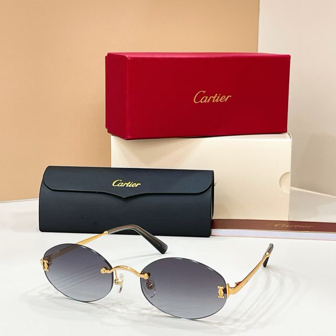 Ca*t1er glasses