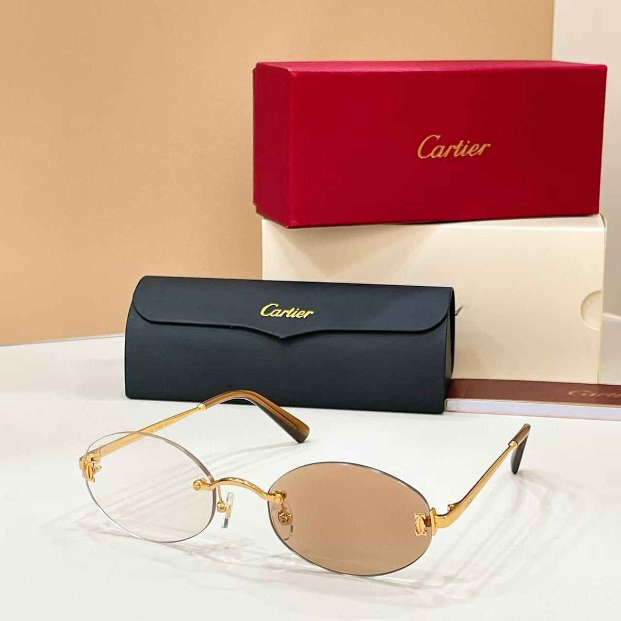 Ca*t1er glasses