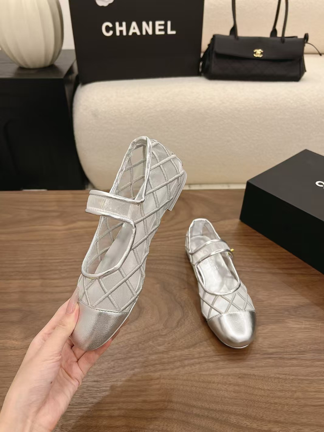 ua Ch**el mary jane ballet flats